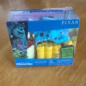 NEW Monsters 6 Mini Action Figures Playset 4 Accessories 1 Playmat Sulley